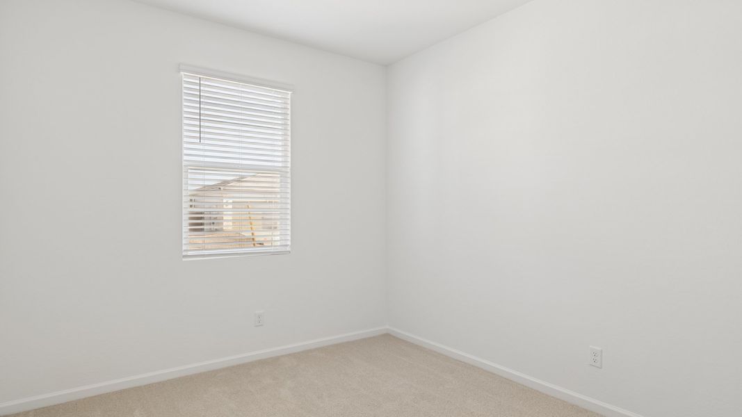 Spacious, unfurnished interior of a new home in Copper Falls, Buckeye (Image 11).