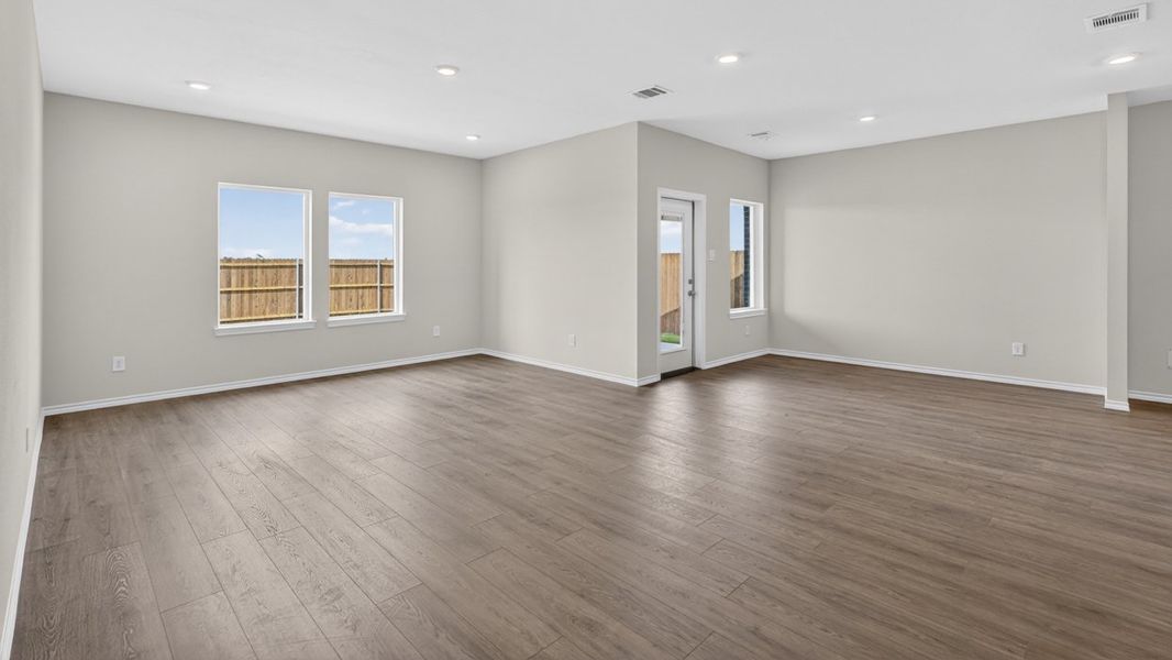 Spacious, unfurnished interior of a new home in Oak Valley Estates, Bullard (Image 26). Spacious, unfurnished interior of a new home in Oak Valley Estates, Bullard (Image 26).