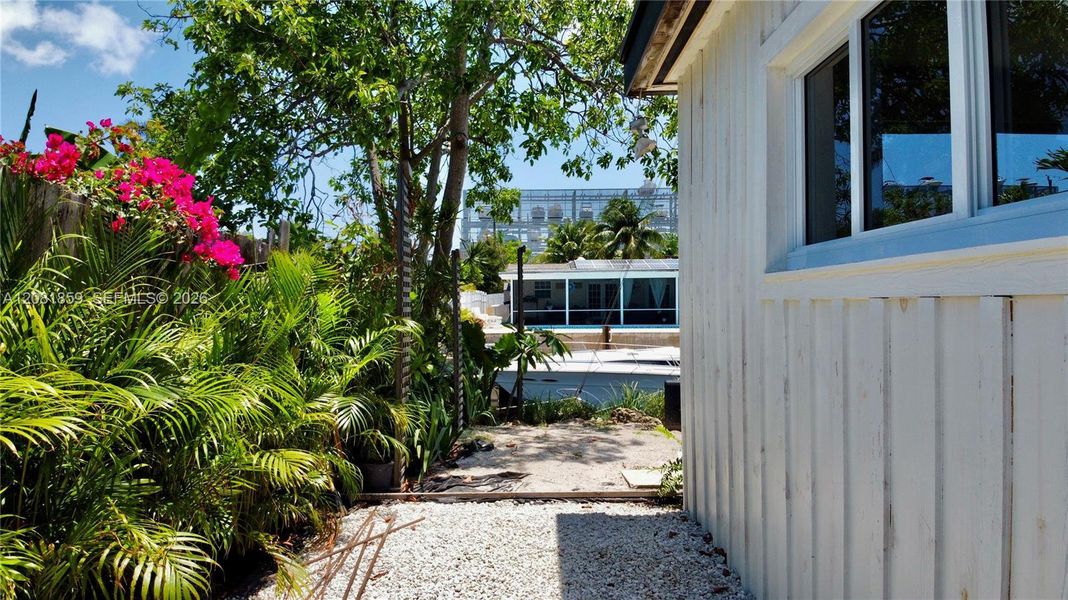 Exterior details and patio area of a home in , Fort Lauderdale (Image 34).