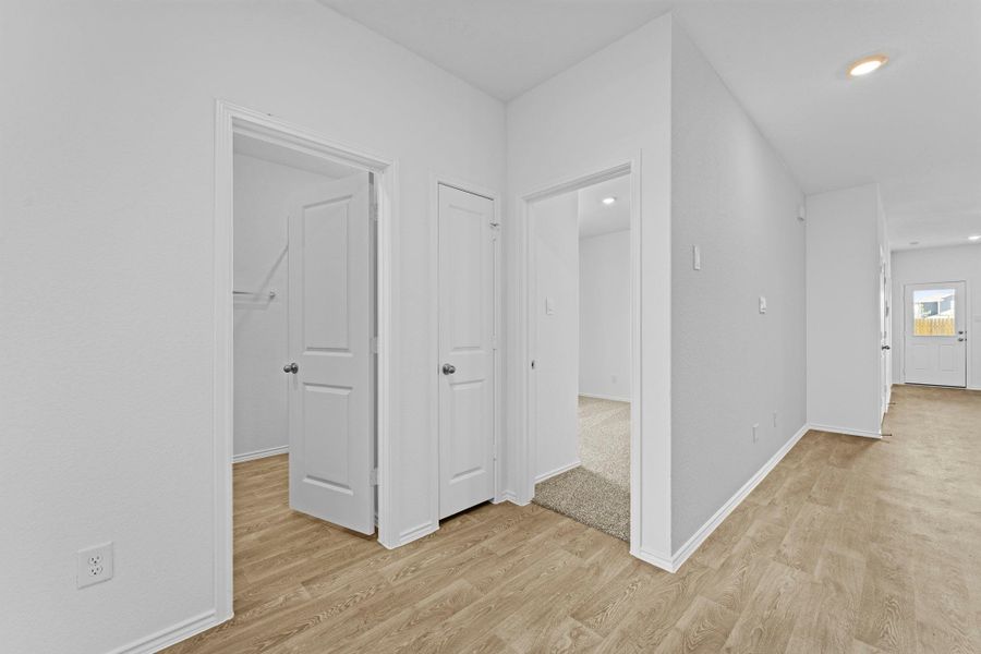 Spacious, unfurnished interior of a new home in , Kyle (Image 12).