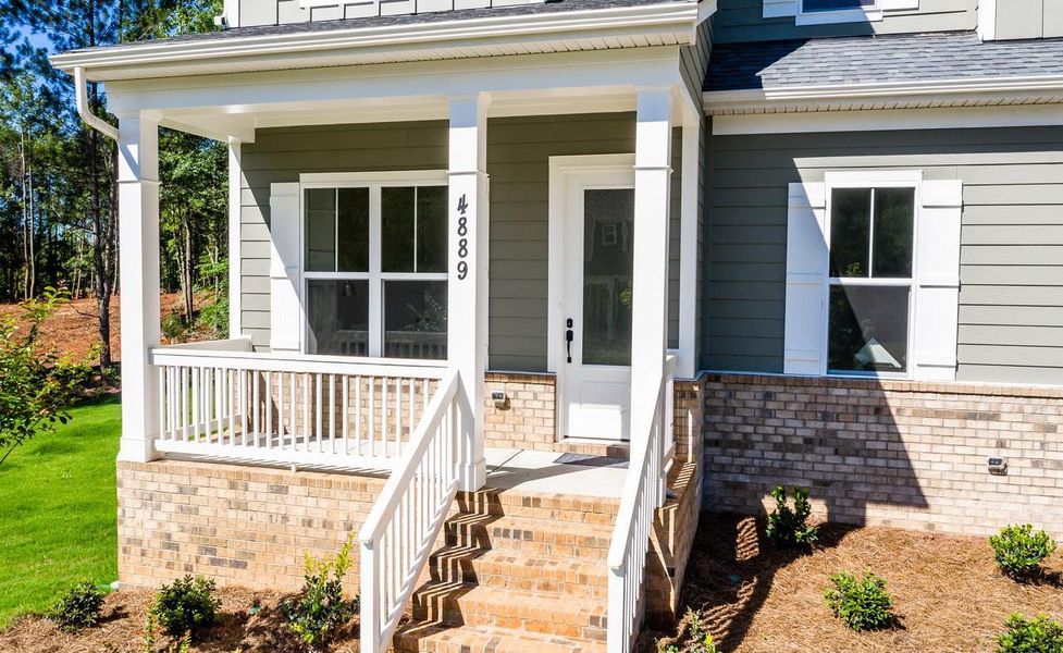 Representative exterior details of a home built from the Augusta by Greybrook Homes in Shepherds Trace, Clover (Image 4).