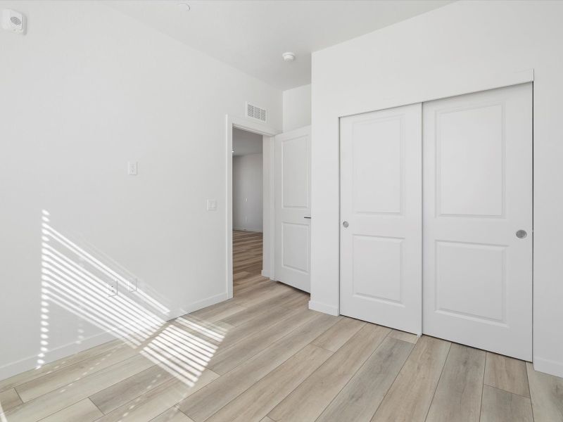Spacious, unfurnished interior of a new home in Gateway Commons, Denver (Image 27).