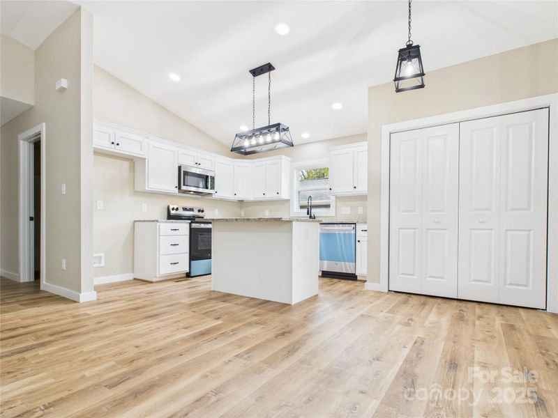 Spacious, unfurnished interior of a new home in , Valdese (Image 16). Spacious, unfurnished interior of a new home in , Valdese (Image 16).