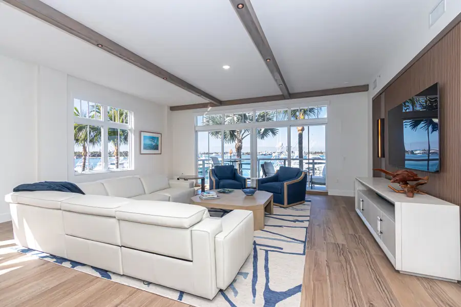 01 184 Lake Dr. Suite 200- 01 184 Lake Dr. Suite 200-