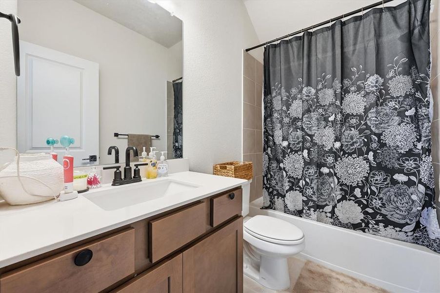 Furnished interior view inside a new home in , Venus (Image 29). Furnished interior view inside a new home in , Venus (Image 29).