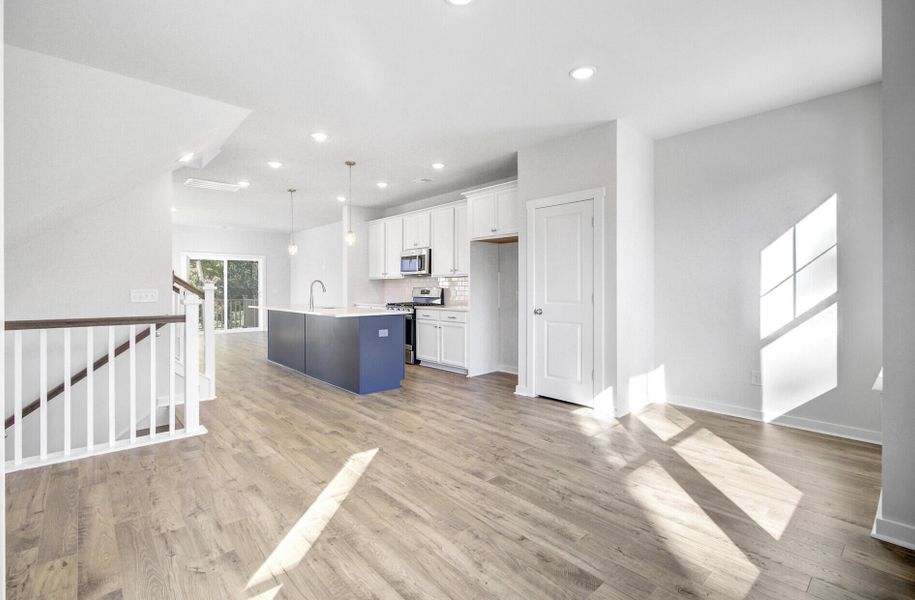 Spacious, unfurnished interior of a new home in Indigo Grove Townhomes, Johns Island (Image 14).