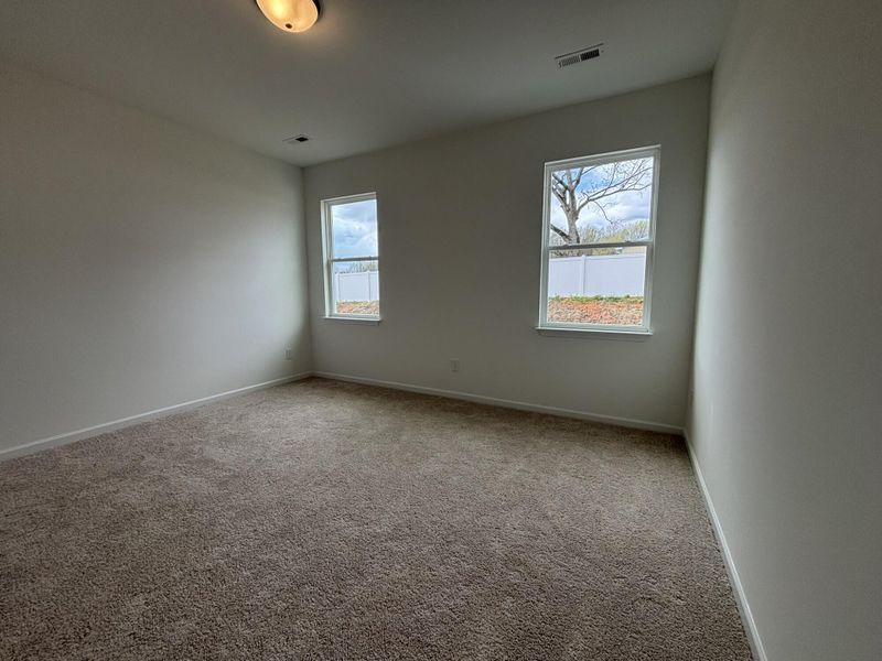 Spacious, unfurnished interior of a new home in CraigStone, Woodruff (Image 10).