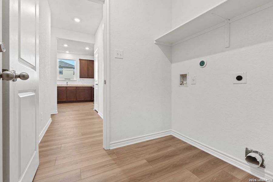 Spacious, unfurnished interior of a new home in The Granary - Heritage Collection, San Antonio (Image 20).