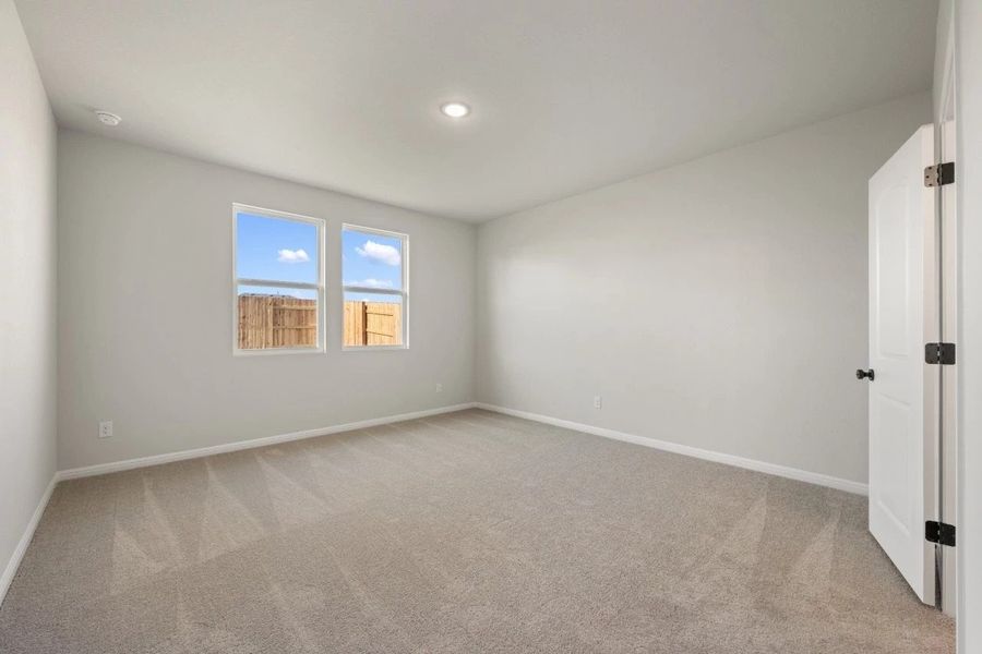 Spacious, unfurnished interior of a new home in Patterson Ranch, Georgetown (Image 34).