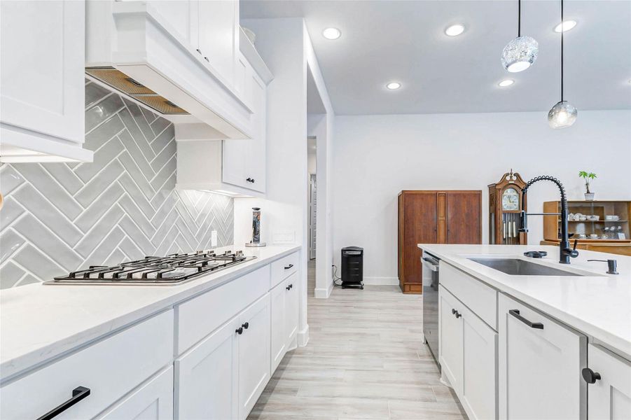 Furnished interior view inside a new home in Cross Creek West 55', Fulshear (Image 37).