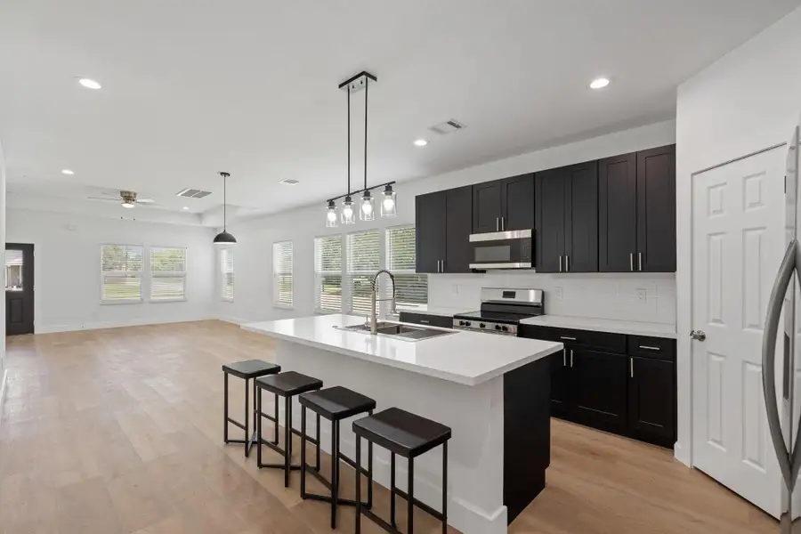 Furnished interior view inside a new home in , Baytown (Image 4).