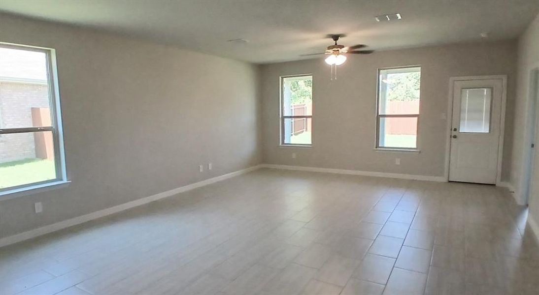 Spacious, unfurnished interior of a new home in The Canyons, Keene (Image 6).