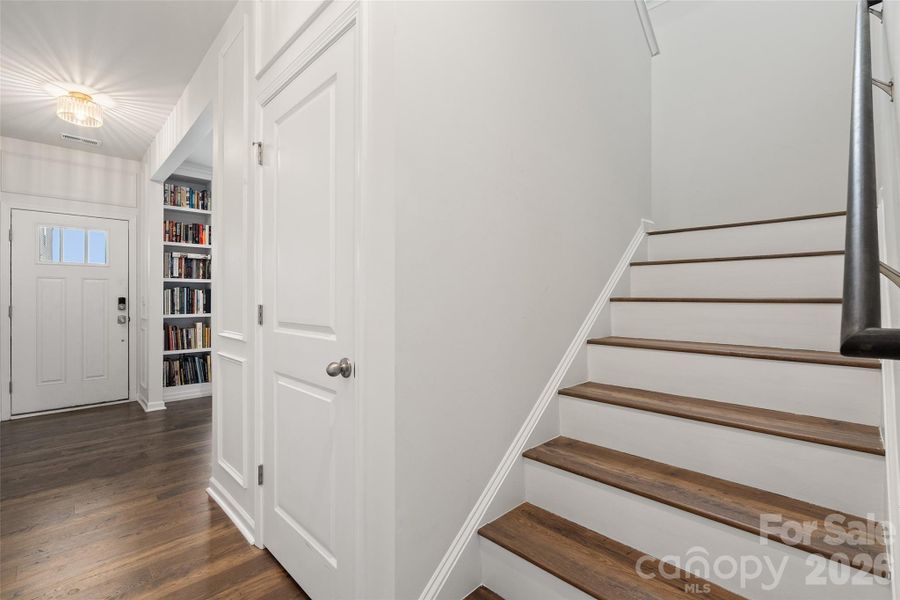 Spacious, unfurnished interior of a new home in Valleywood Farms, Waynesville (Image 20).