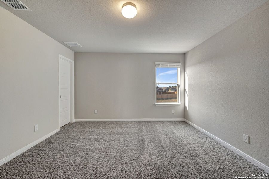 Spacious, unfurnished interior of a new home in Park Place, New Braunfels (Image 33). Spacious, unfurnished interior of a new home in Park Place, New Braunfels (Image 33).
