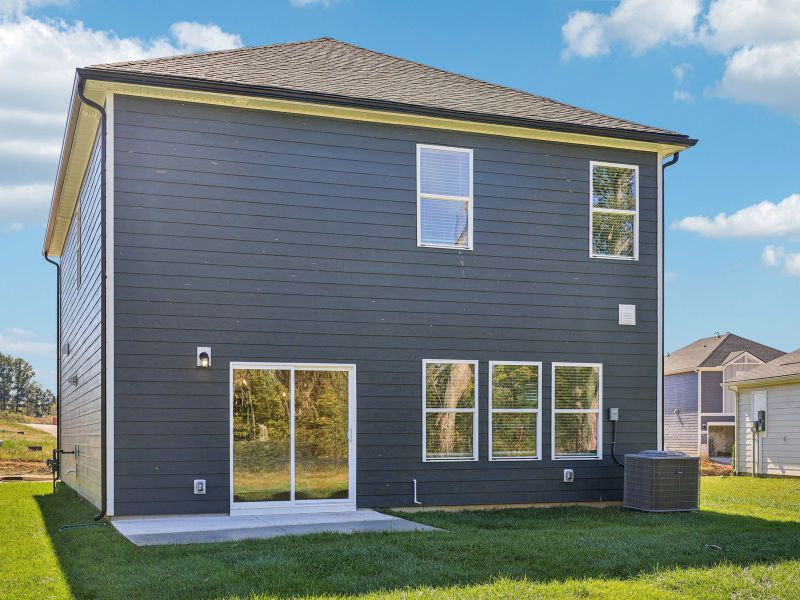Exterior details and patio area of a home in Bear Springs, Columbia (Image 2).