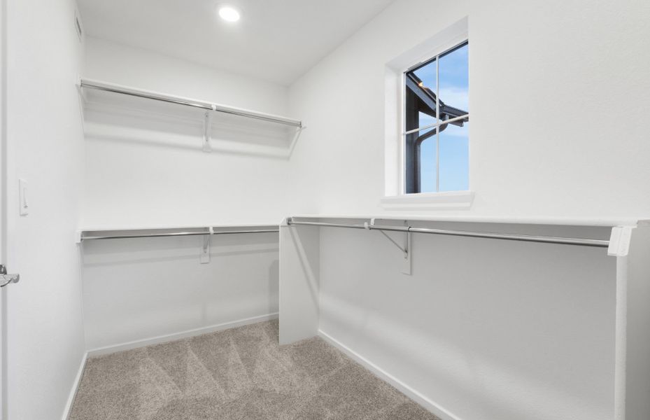 Spacious, unfurnished interior of a new home in Wolf Creek Run West, Strasburg (Image 13). Spacious, unfurnished interior of a new home in Wolf Creek Run West, Strasburg (Image 13).