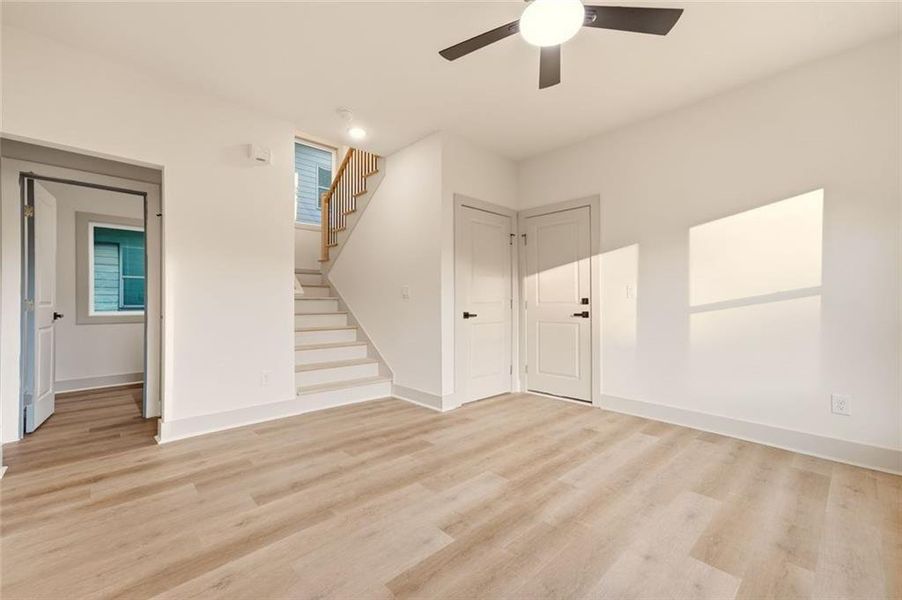 Spacious, unfurnished interior of a new home in , Athens (Image 16).