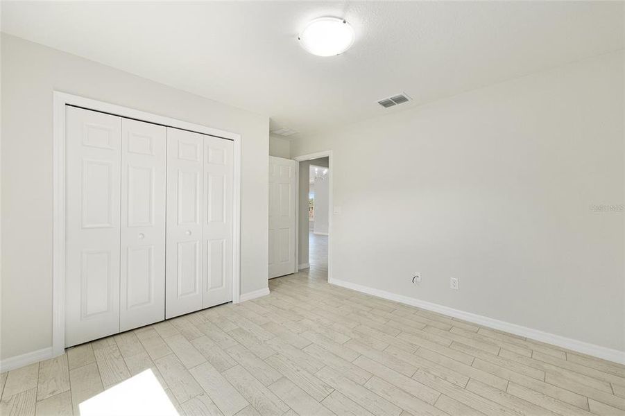 Spacious, unfurnished interior of a new home in , Ocala (Image 18).