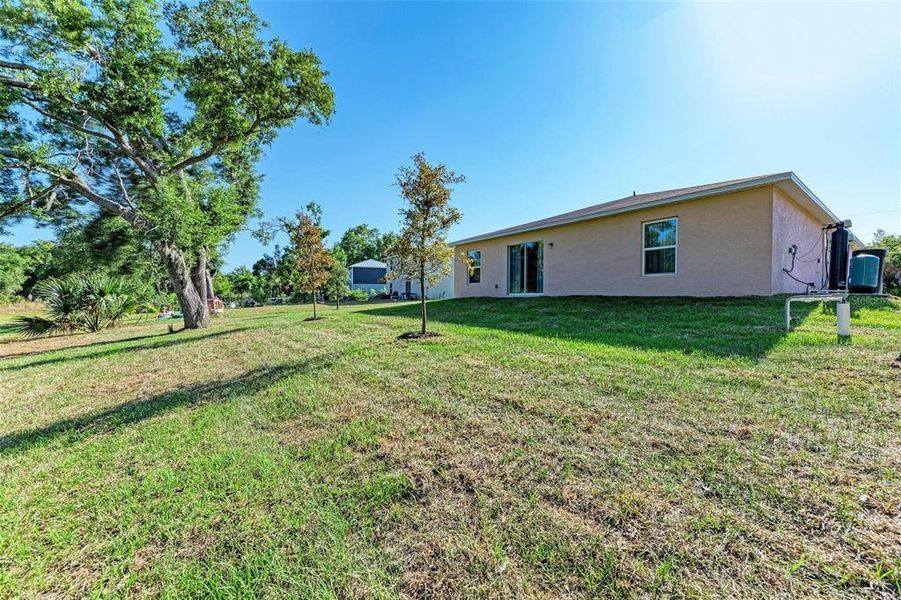 Exterior details and patio area of a home in , North Port (Image 3).