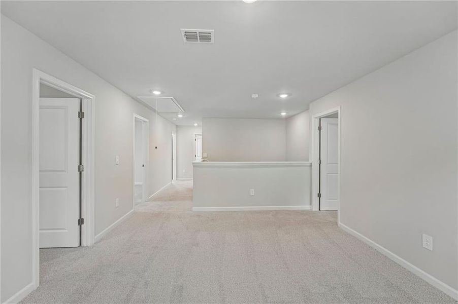 Spacious, unfurnished interior of a new home in Ivey Township, Dallas (Image 57).