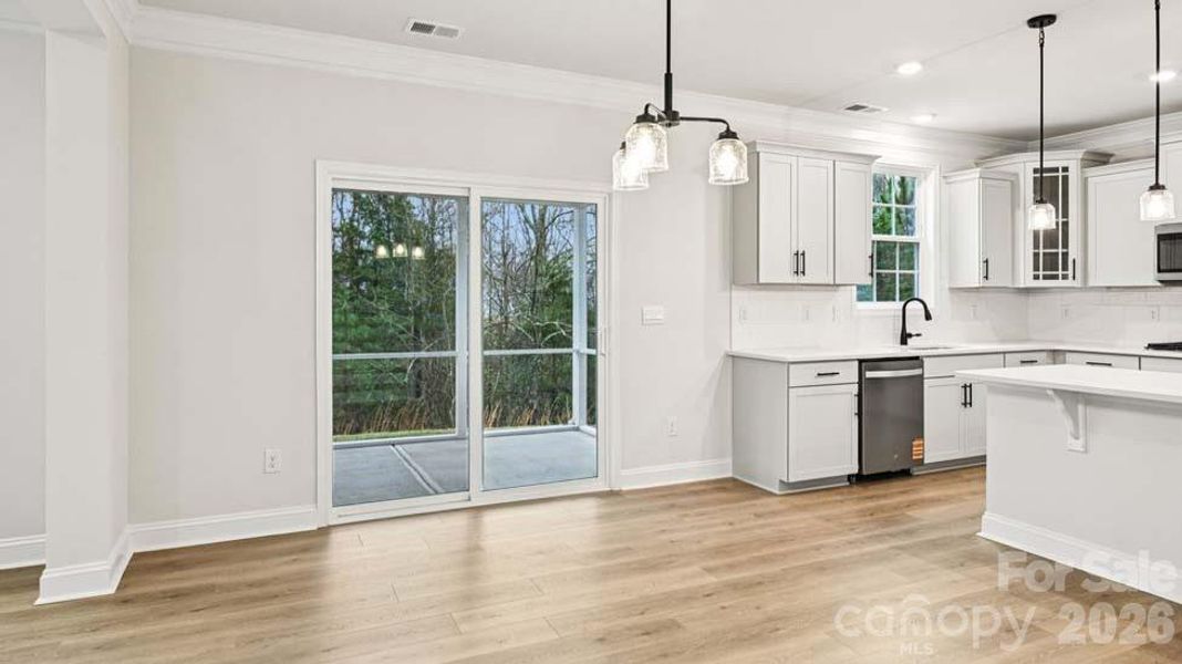 Spacious, unfurnished interior of a new home in Sylvan Creek, Denver (Image 17).
