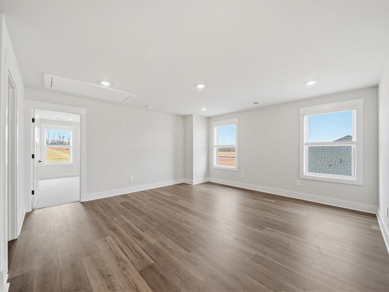 Spacious, unfurnished interior of a new home in Ashby Woods, Boiling Springs (Image 15). Spacious, unfurnished interior of a new home in Ashby Woods, Boiling Springs (Image 15).