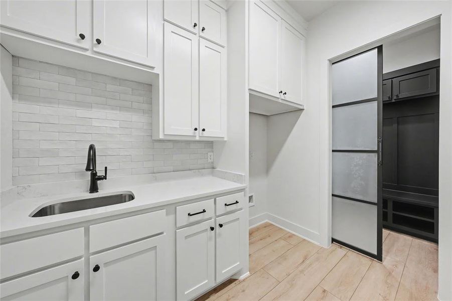 Furnished interior view inside a new home in , Temple (Image 18).