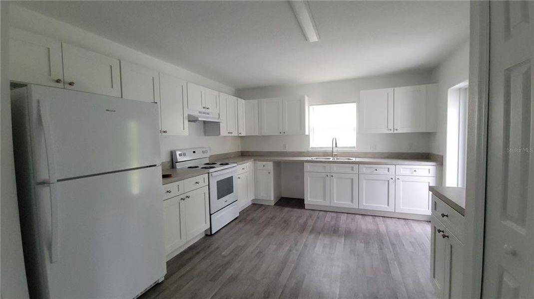 Furnished interior view inside a new home in , Daytona Beach (Image 5).