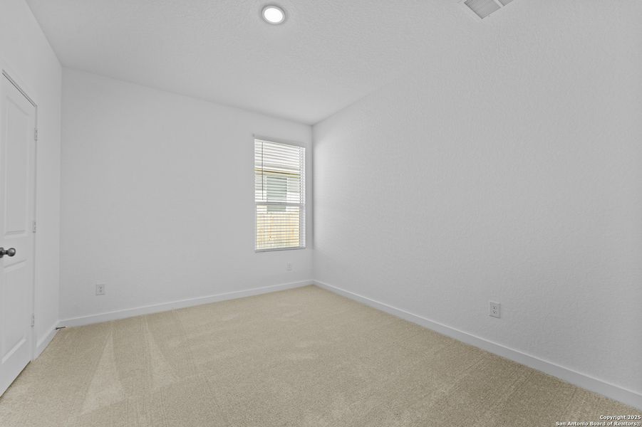 Spacious, unfurnished interior of a new home in Hidden Trails: Coastline Collection, Bulverde (Image 17).