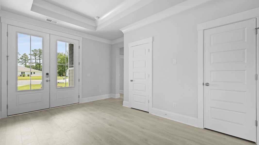 Spacious, unfurnished interior of a new home in Berkeley Bay, Ridgeville (Image 33).