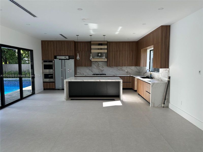 Modern Open Kitchen Concept, Top of The Line Jennair Appliances