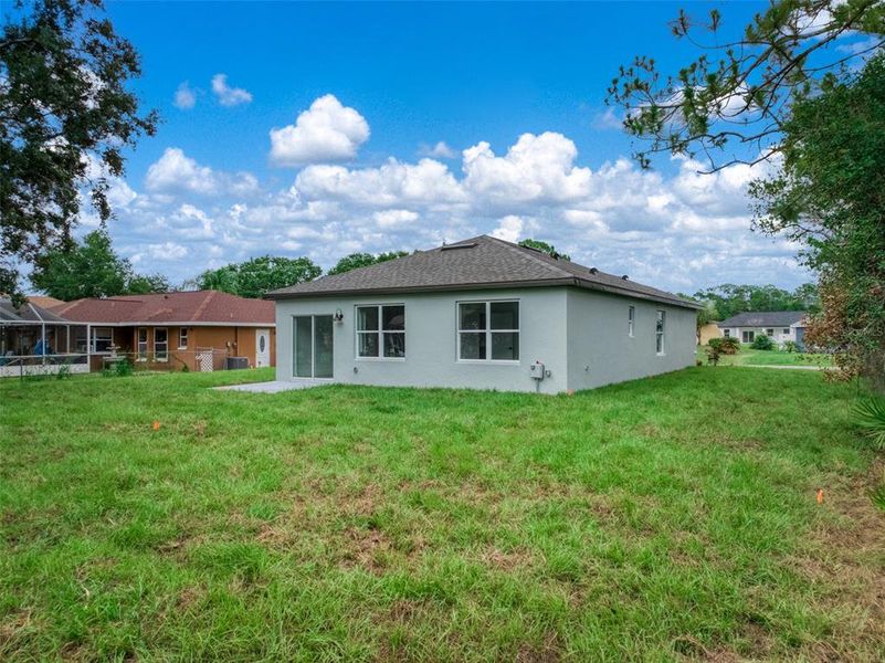 Exterior details and patio area of a home in , Sebring (Image 30).