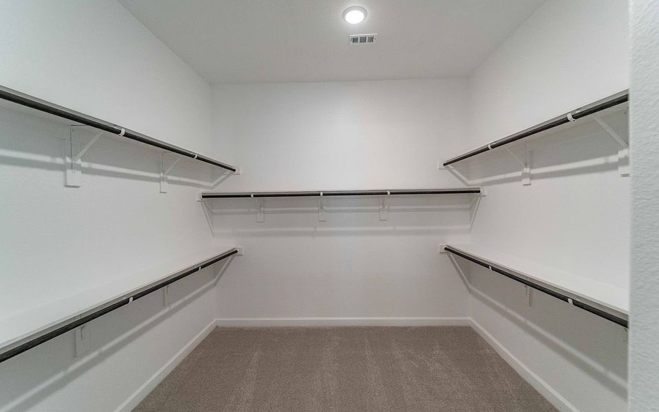 Spacious, unfurnished interior of a new home in Sonoma Verde, Rockwall (Image 17).