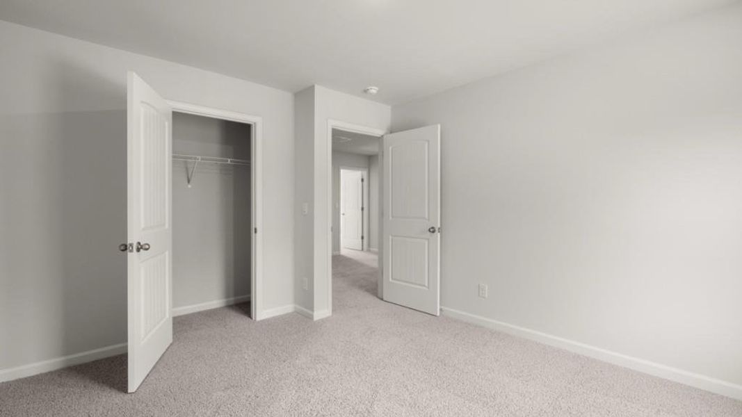 Spacious, unfurnished interior of a new home in Lost Creek, Dallas (Image 24).