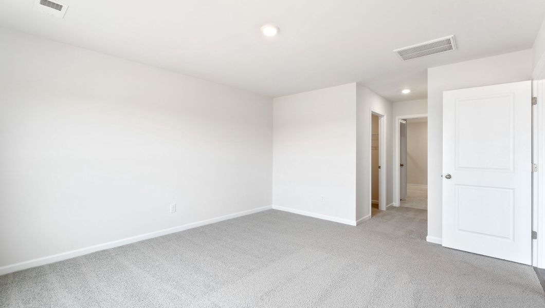 Representative unfurnished interior of a home built from the ARIA by D.R. Horton in Gibson Grove, Laurens (Image 23).