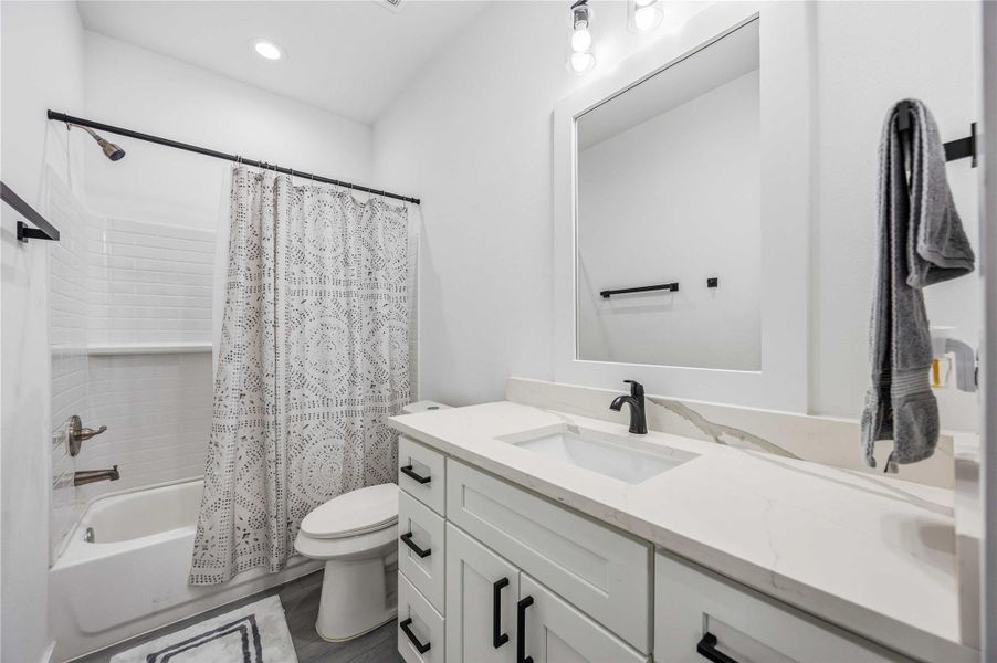 Furnished interior view inside a new home in , Houston (Image 10).