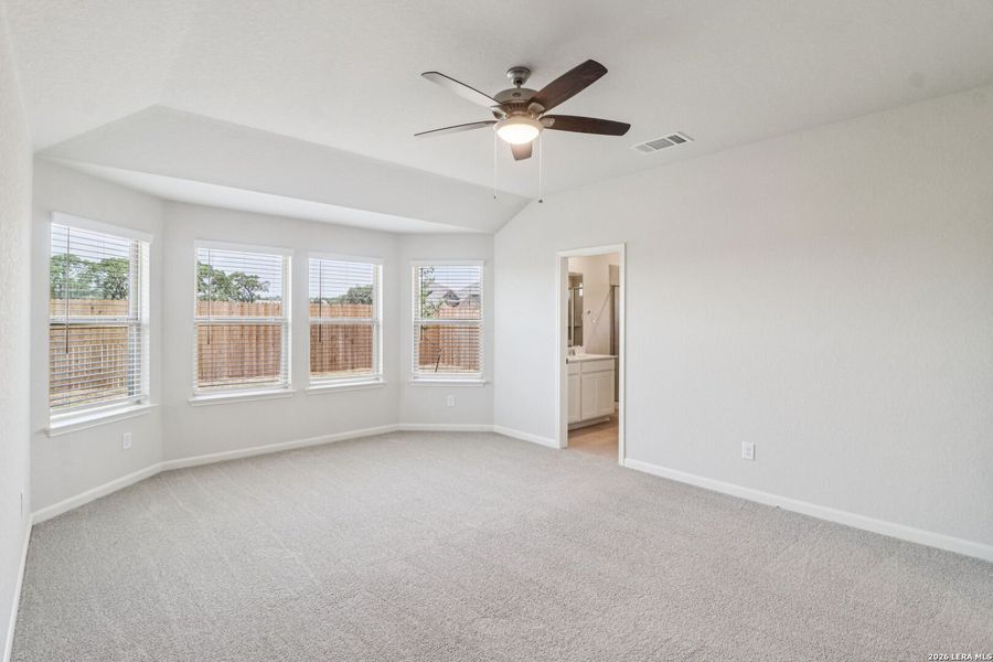 Spacious, unfurnished interior of a new home in Kallison Ranch, San Antonio (Image 34).