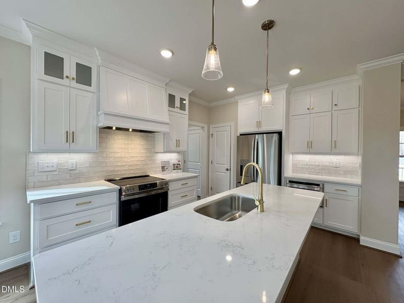 e1ed1f45-7a01-44e8-9b8b-f8a4b1fd9eb3