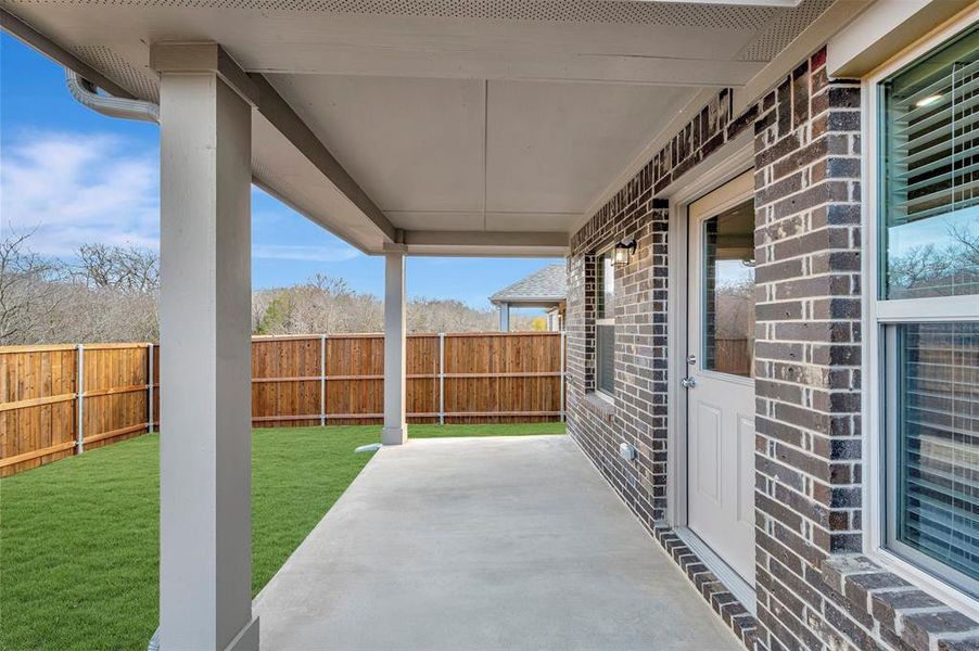 Exterior details and patio area of a home in ValleyBrooke, Mesquite (Image 3).