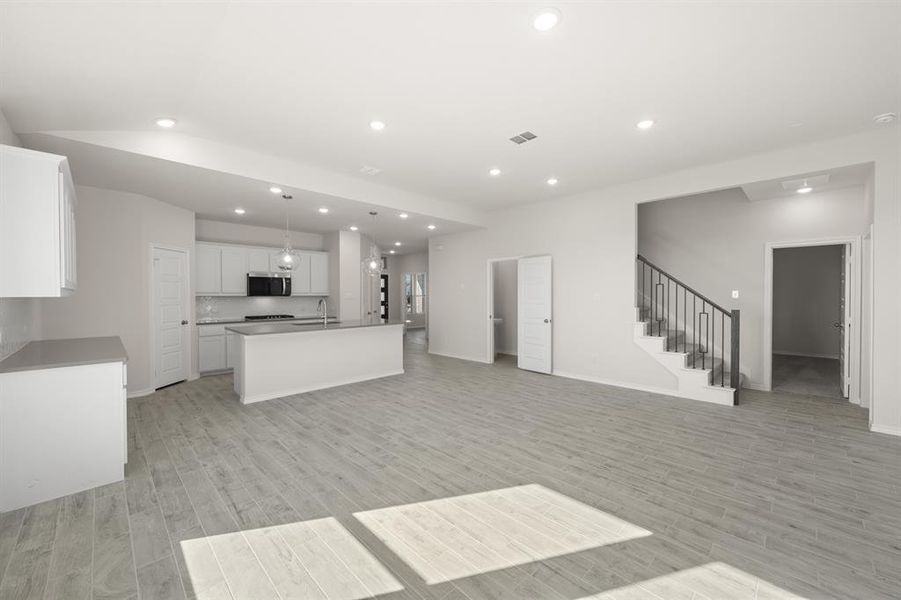 720 Scarlet Sage- Dining