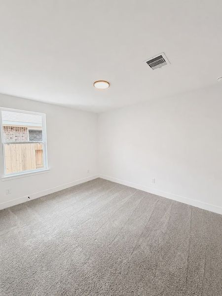 Spacious, unfurnished interior of a new home in Stonebrooke, Conroe (Image 10).