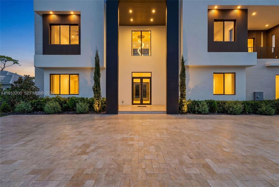 Exterior details and patio area of a home in , Parkland (Image 31).
