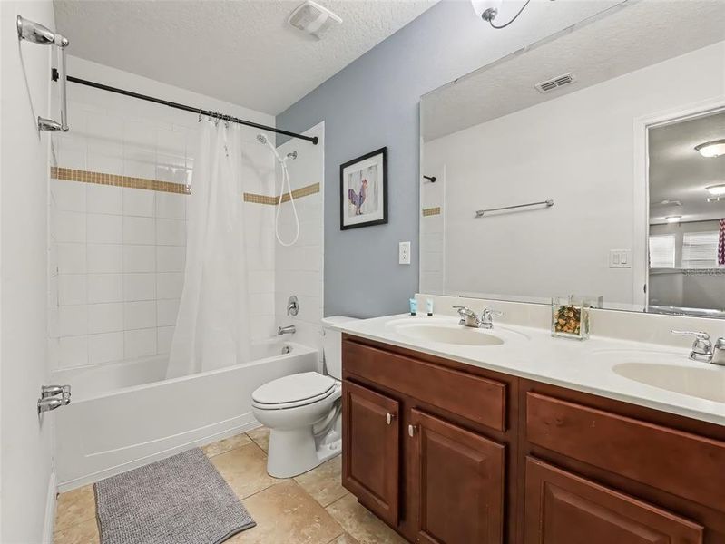 Furnished interior view inside a new home in , Davenport (Image 20).
