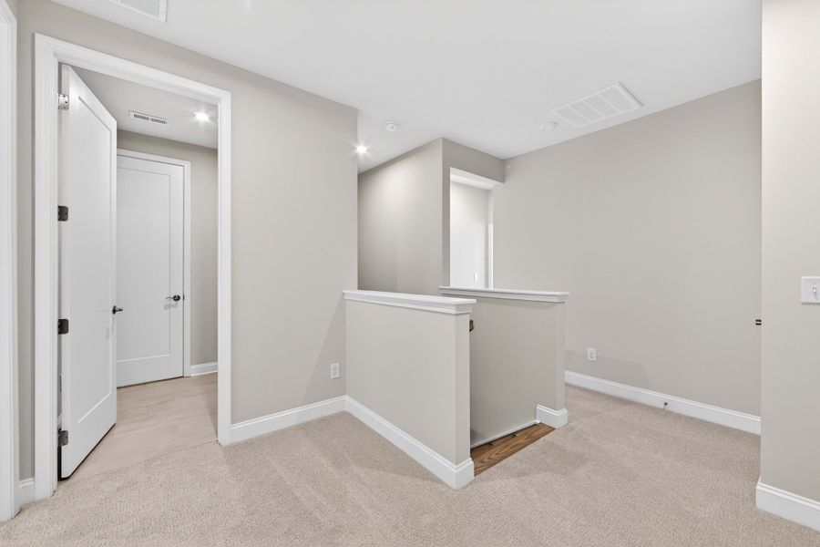 Spacious, unfurnished interior of a new home in Southbridge, Fort Mill (Image 17).