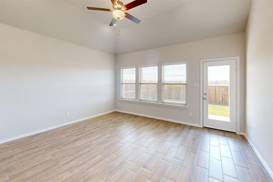 Spacious, unfurnished interior of a new home in Meadow Park, Ponder (Image 28). Spacious, unfurnished interior of a new home in Meadow Park, Ponder (Image 28).