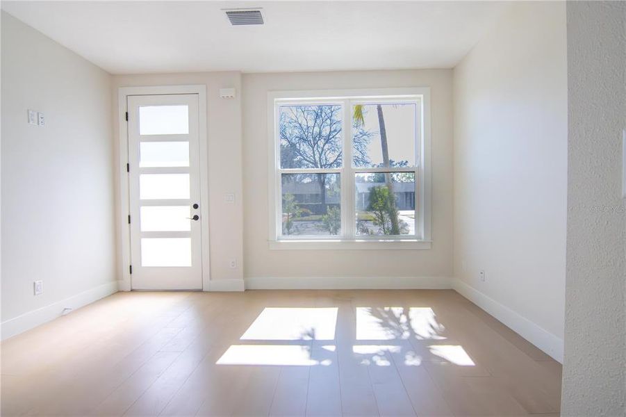 Spacious, unfurnished interior of a new home in , St. Petersburg (Image 13). Spacious, unfurnished interior of a new home in , St. Petersburg (Image 13).