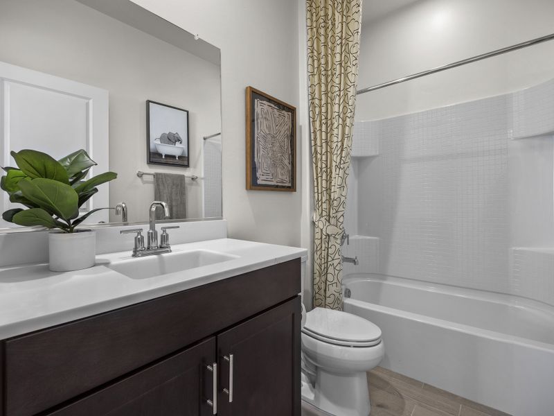 Furnished interior view inside a new home in Hanson Ridge, Vail (Image 8).
