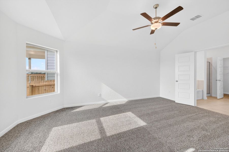 Spacious, unfurnished interior of a new home in Paloma Park, Converse (Image 30).