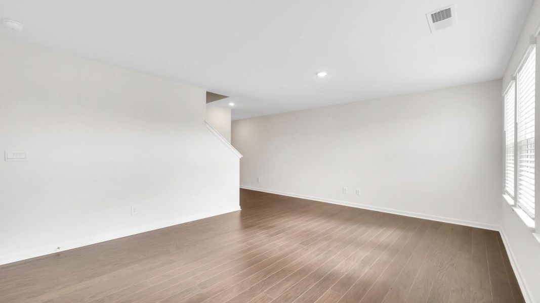 Spacious, unfurnished interior of a new home in Johnson Farms, Greeneville (Image 13).