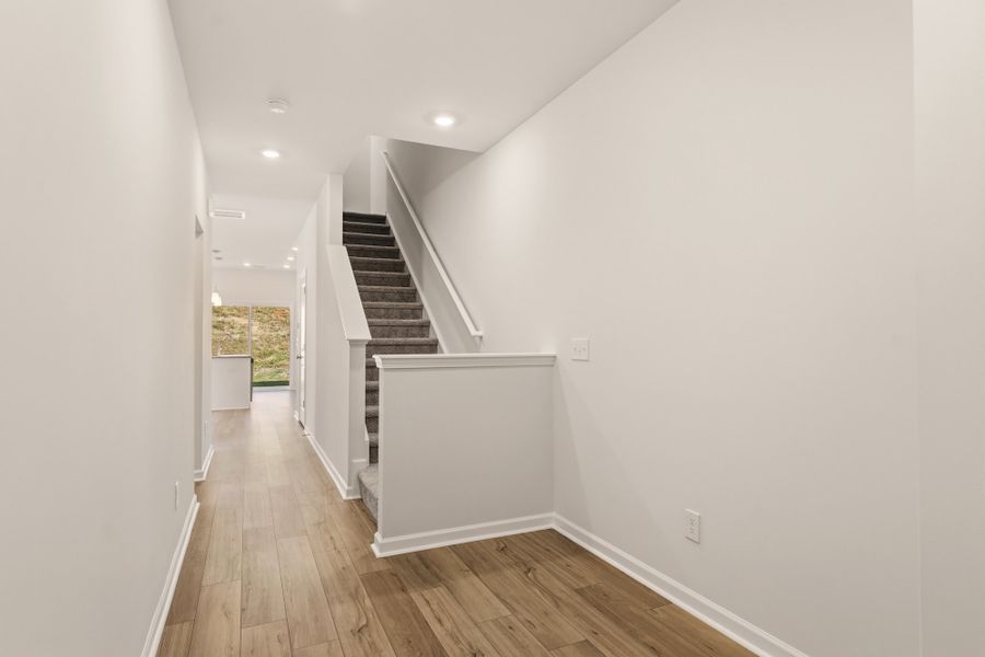 Spacious, unfurnished interior of a new home in Edwards Station, Taylors (Image 16).